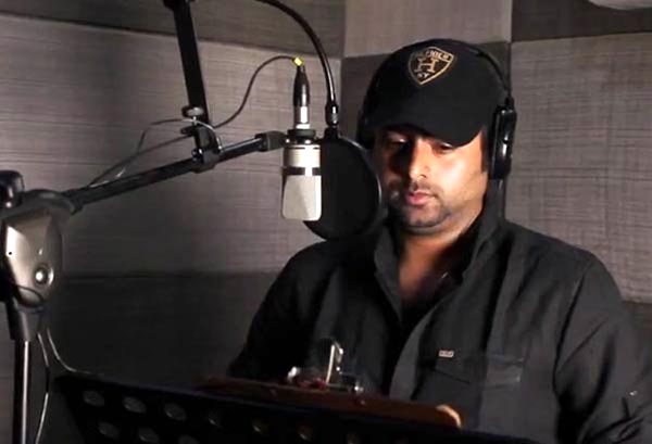 nara rohit,singer rohit,savithri  రోహిత్ సింగేసాడు!